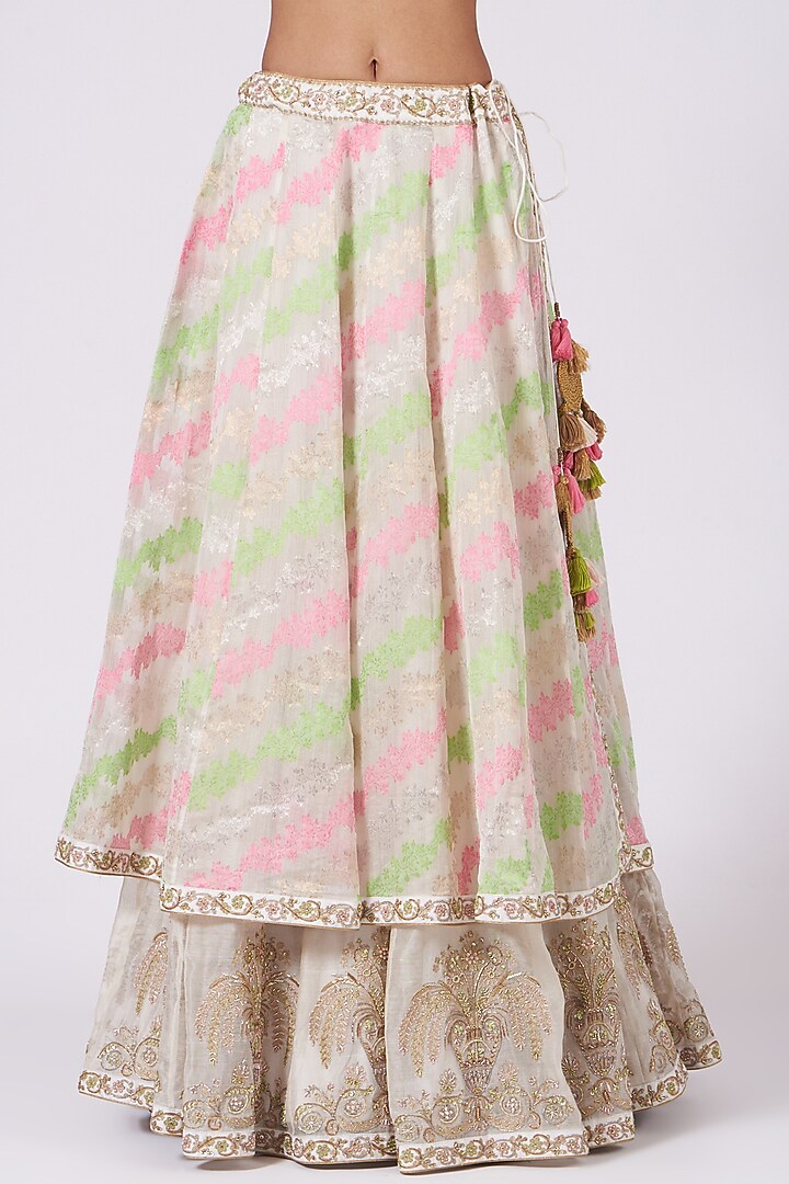 Ivory Leheriya Printed Wedding Lehenga Set by Rar Studio at Pernia's Pop Up Shop