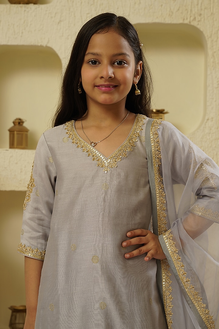 Light Grey Chanderi Silk Embroidered Kurta Set For Girls by Lil Gems by RAR Studio at Pernia's Pop Up Shop