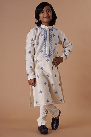 Ivory & Blue Chanderi Embroidered Kurta Set For Boys by Lil Gems by RAR Studio