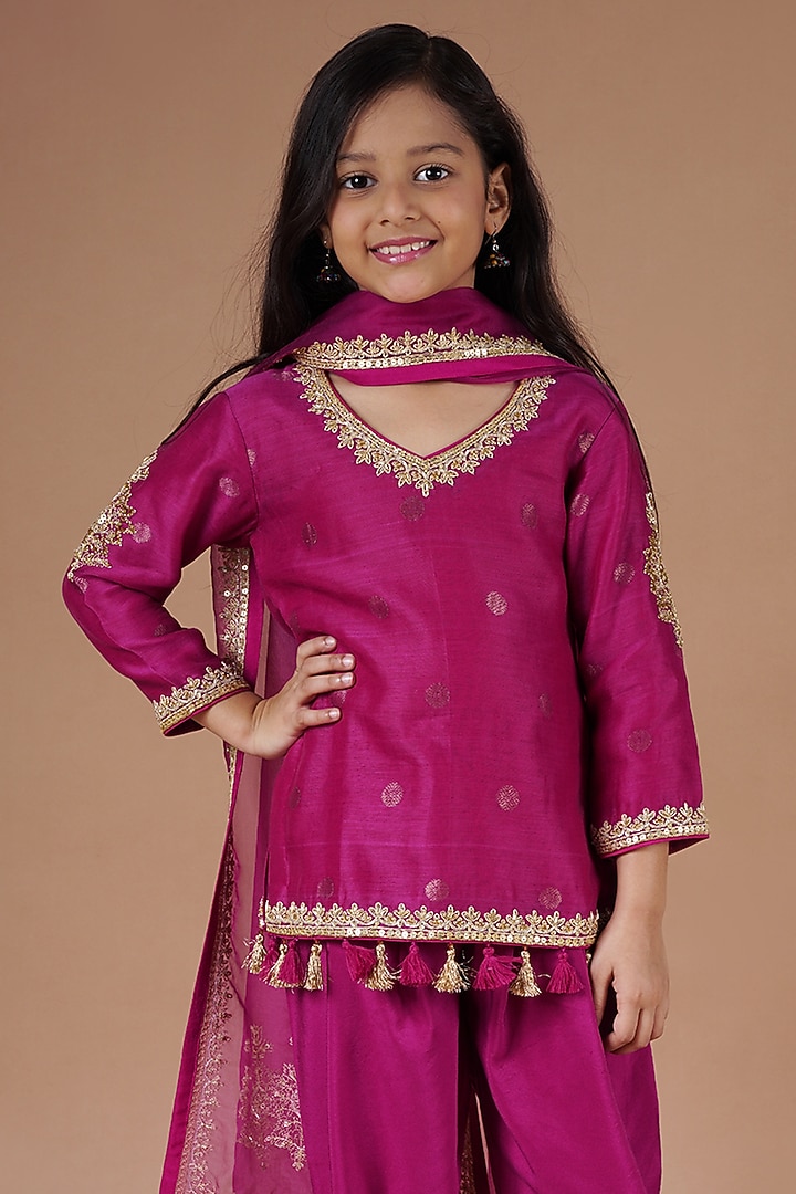 Magenta Chanderi Embroidered Kurta Set For Girls by Lil Gems by RAR Studio at Pernia's Pop Up Shop