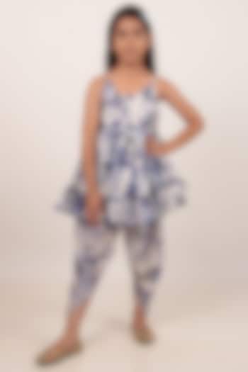 Blue Chanderi Printed Kurta Set For Girls by Rasasvada Kids at Pernia's Pop Up Shop