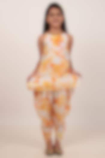 Yellow Chanderi Printed Kurta Set For Girls by Rasasvada Kids at Pernia's Pop Up Shop