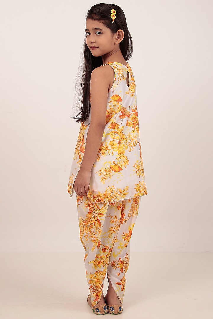 Yellow Chanderi Printed Kurta Set For Girls by Rasasvada Kids at Pernia's Pop Up Shop