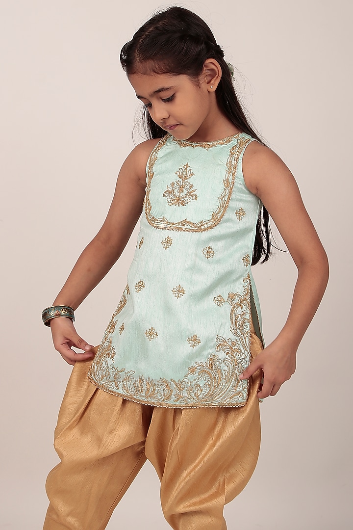 Sky Blue Dupion Silk Hand-Embellished Kurta Set For Girls by Rasasvada Kids at Pernia's Pop Up Shop