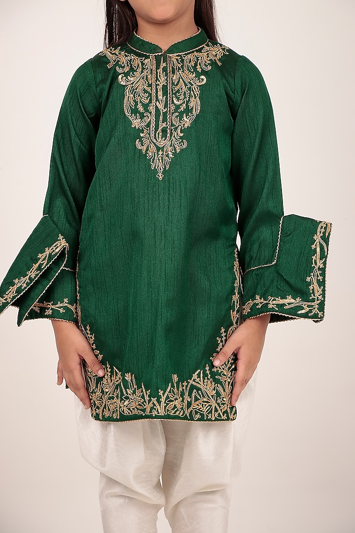 Green Dupion Silk Hand-Embroidered Kurta Set For Girls by Rasasvada Kids at Pernia's Pop Up Shop