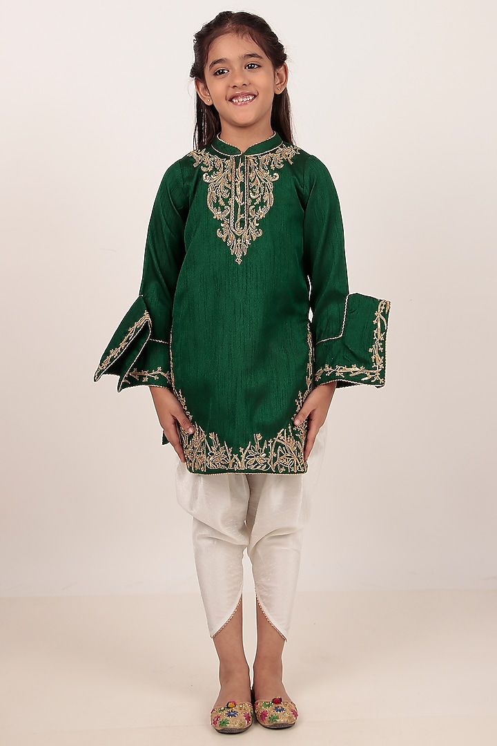Green Dupion Silk Hand-Embroidered Kurta Set For Girls by Rasasvada Kids at Pernia's Pop Up Shop