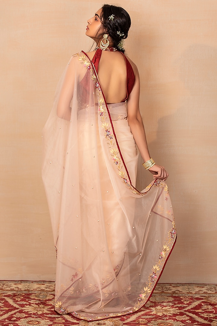 Peach Hand Embroidered Wedding Saree Set by Rashika Sharma at Pernia's Pop Up Shop