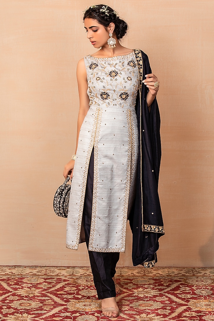 Ice Blue Hand Embroidered Kurta Set by Rashika Sharma at Pernia's Pop Up Shop