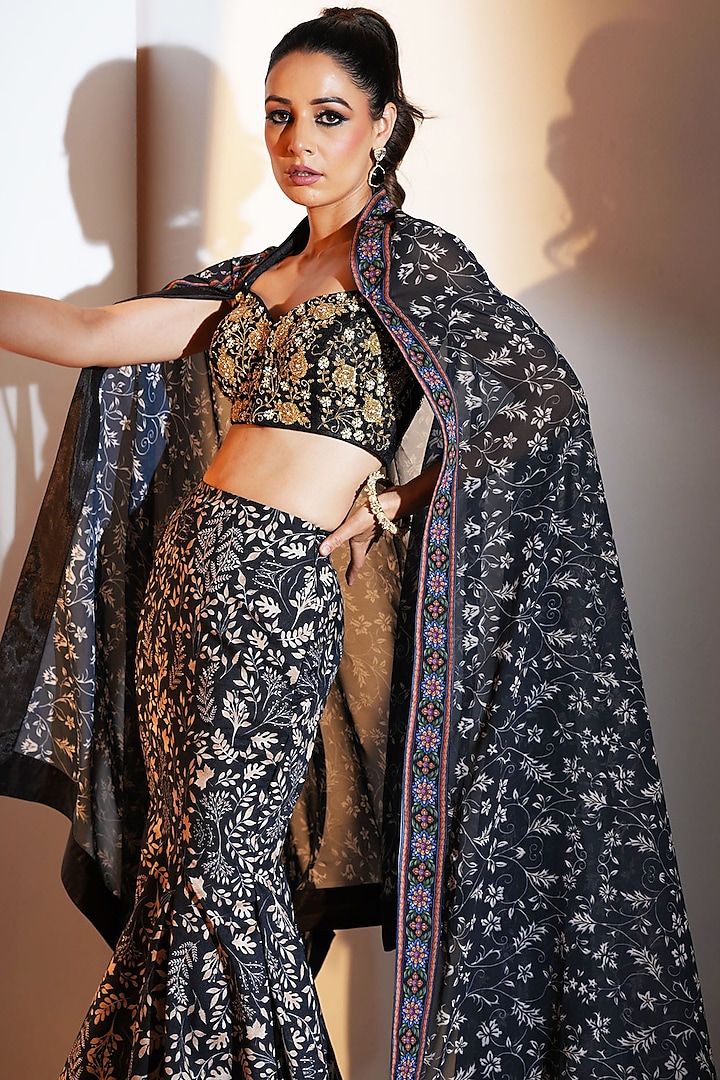 Black & Gold Modal Fishtail Wedding Lehenga Set by Rashika Sharma at Pernia's Pop Up Shop