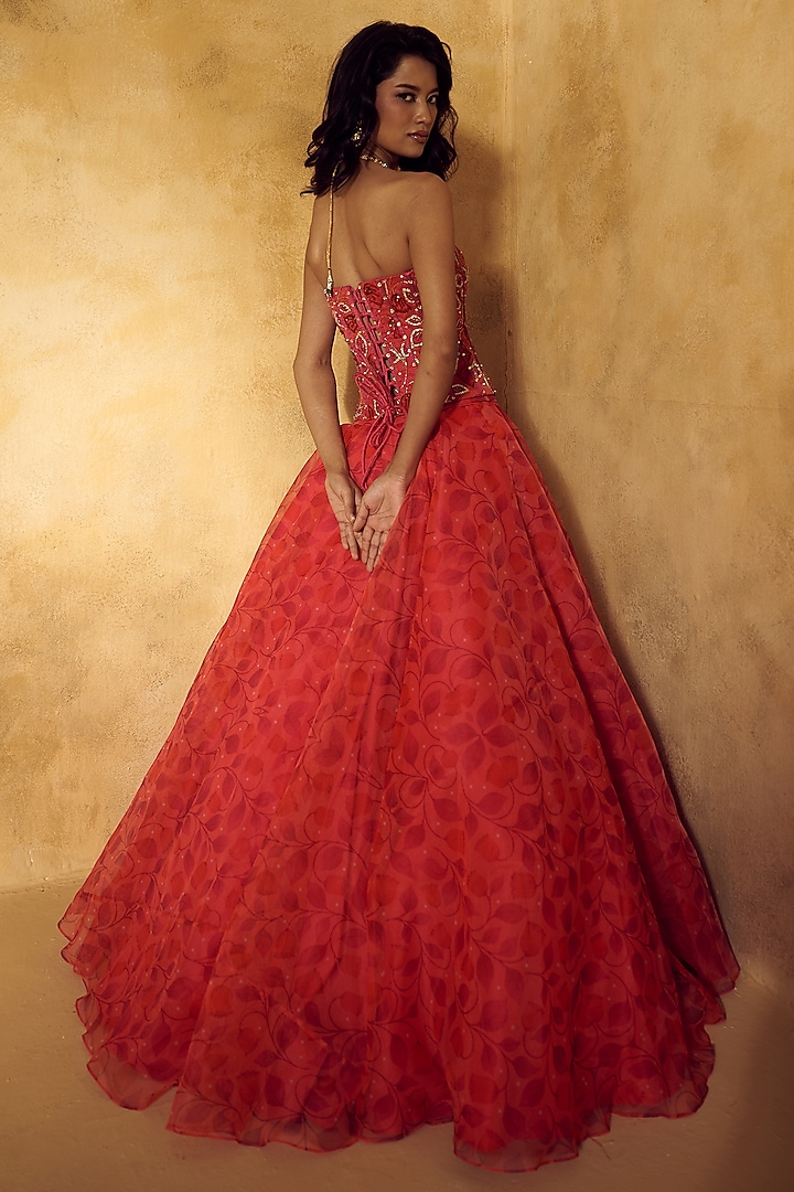 Pink Organza Floral Printed Wedding Lehenga Set by Rashika Sharma at Pernia's Pop Up Shop