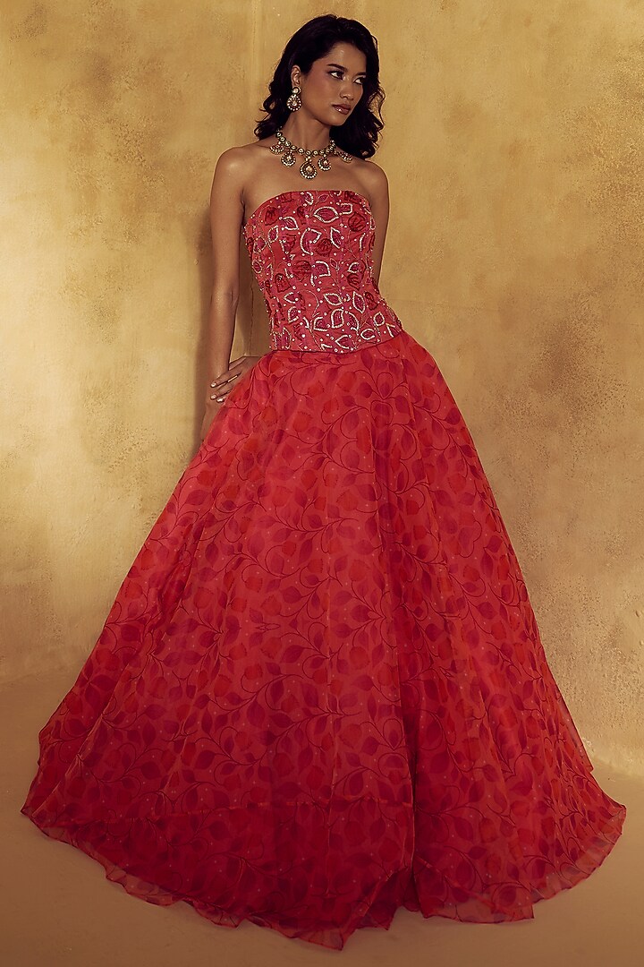 Pink Organza Floral Printed Wedding Lehenga Set by Rashika Sharma at Pernia's Pop Up Shop