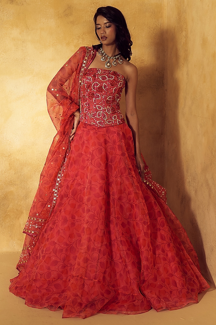 Pink Organza Floral Printed Wedding Lehenga Set by Rashika Sharma at Pernia's Pop Up Shop