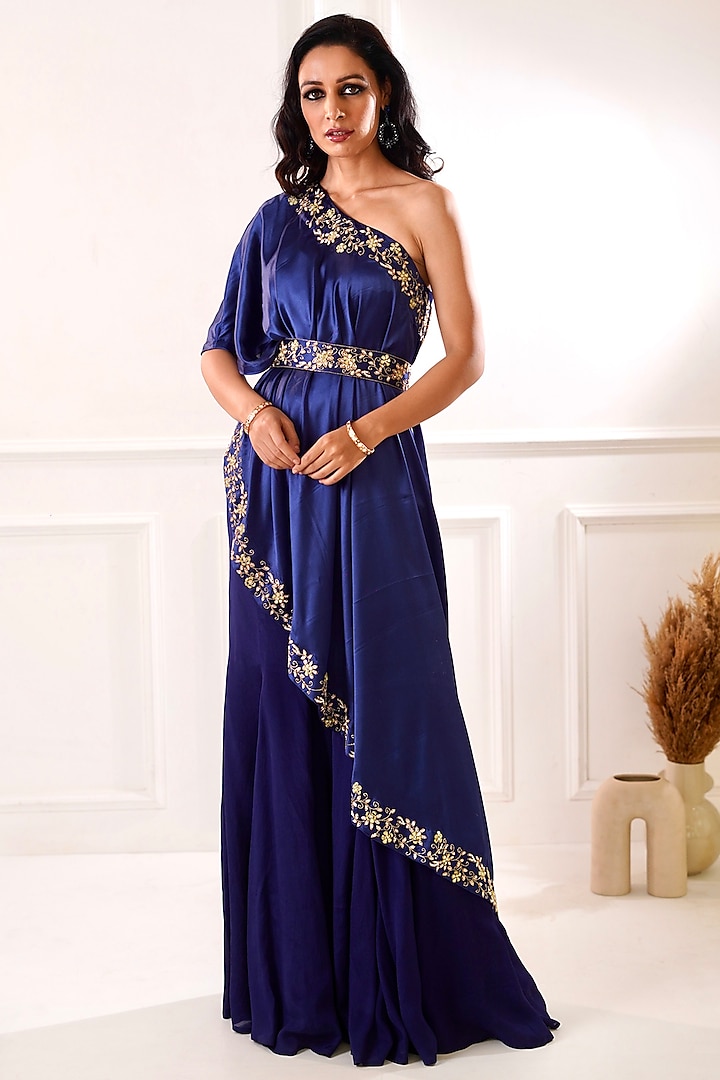 Navy Blue Embroidered Cape Set by Rashika Sharma at Pernia's Pop Up Shop