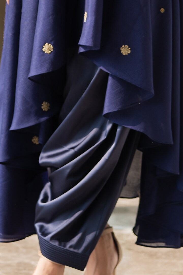 Navy Embroidered Asymmetrical Kurta Set by Rashika Sharma at Pernia's Pop Up Shop