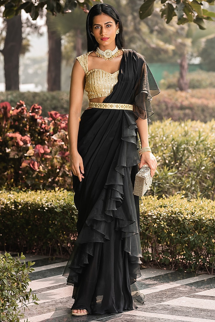 Black Pre-Stitched Wedding Saree Set by Rashika Sharma at Pernia's Pop Up Shop
