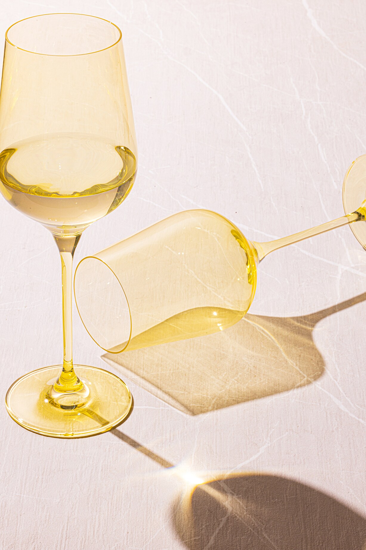 Textured Gold Rim Wine Glasses (Set of 2) Design by H2H at Pernia's Pop Up  Shop 2023