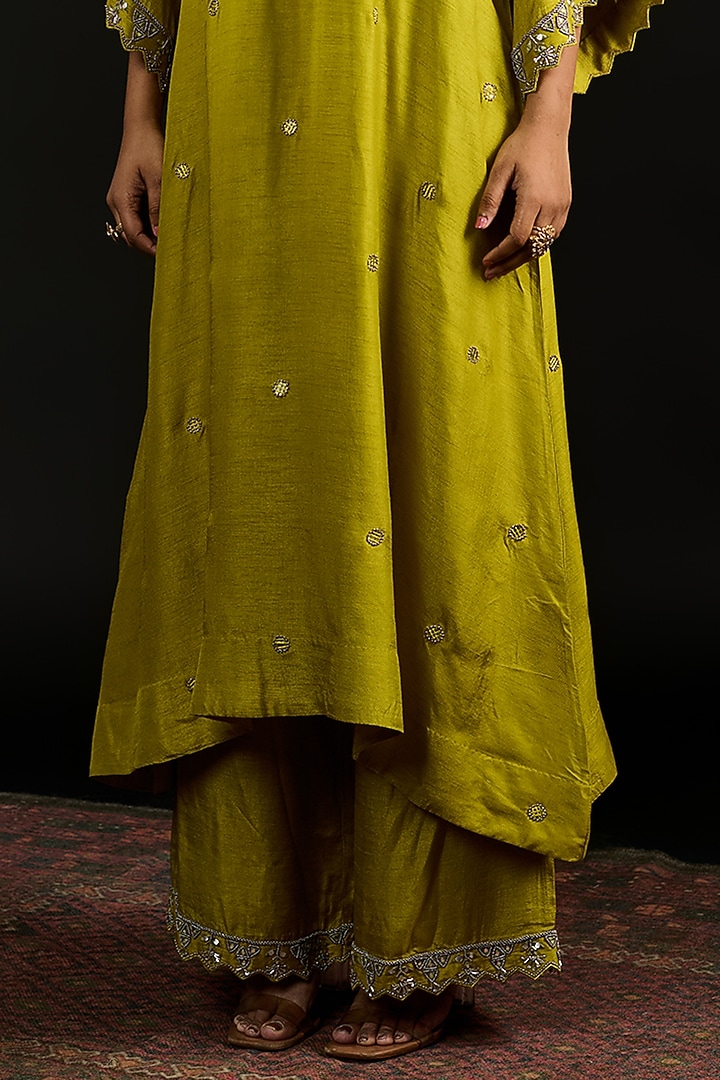Lime Green Silk Thread Work & Hand Embroidered Kurta Set by Reeti Arneja at Pernia's Pop Up Shop