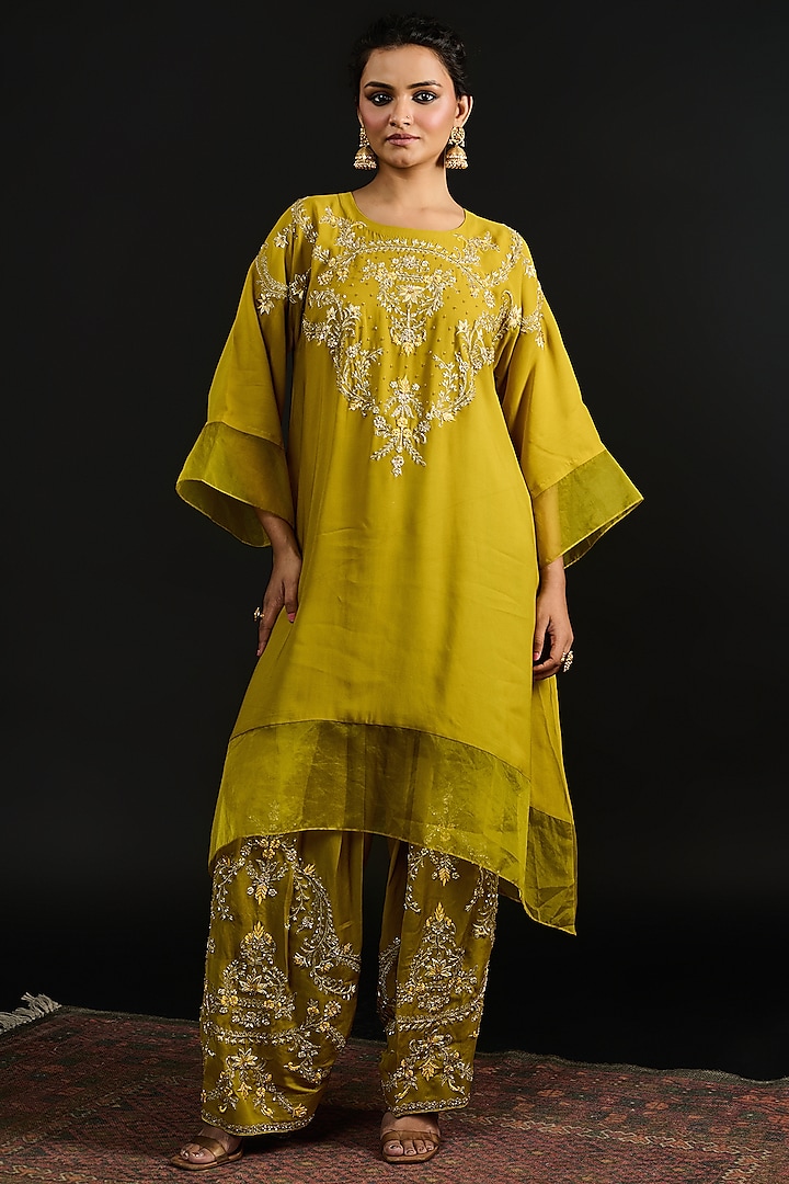 Lime Green Double Georgette Embroidered Kurta Set by Reeti Arneja at Pernia's Pop Up Shop