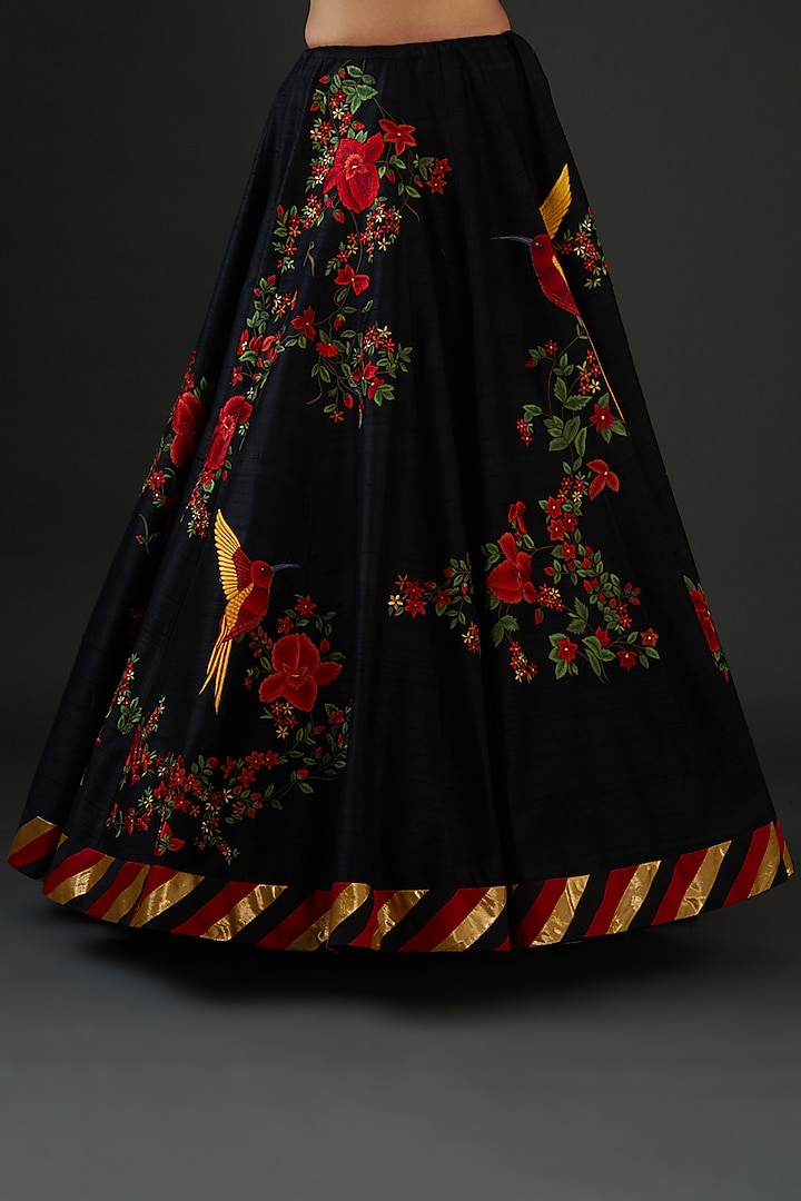 Black Chanderi Silk Resham Hand Embroidered Bridal Lehenga Set by Rohit Bal at Pernia's Pop Up Shop