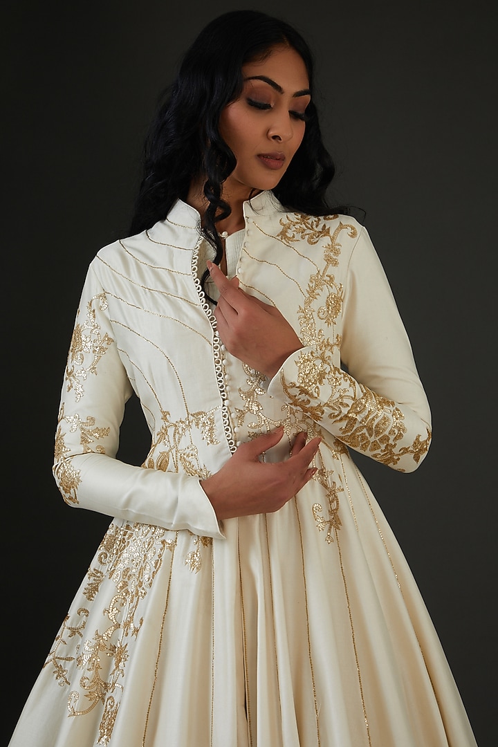 White Chanderi Silk Embroidered Jacket by Rohit Bal at Pernia's Pop Up Shop