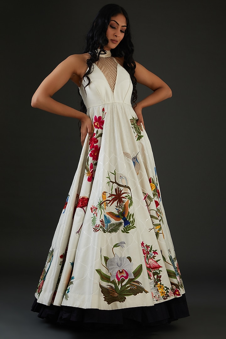 Ivory Chanderi Silk Embroidered Bridal Anarkali Set by Rohit Bal at Pernia's Pop Up Shop