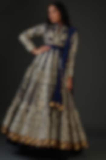 Indigo Blue Chanderi Silk Embroidered Bridal Anarkali Set by Rohit Bal at Pernia's Pop Up Shop