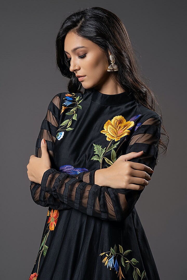 Black Chanderi Silk Digital Printed & Floral Embroidered Bridal Anarkali Set by Rohit Bal at Pernia's Pop Up Shop