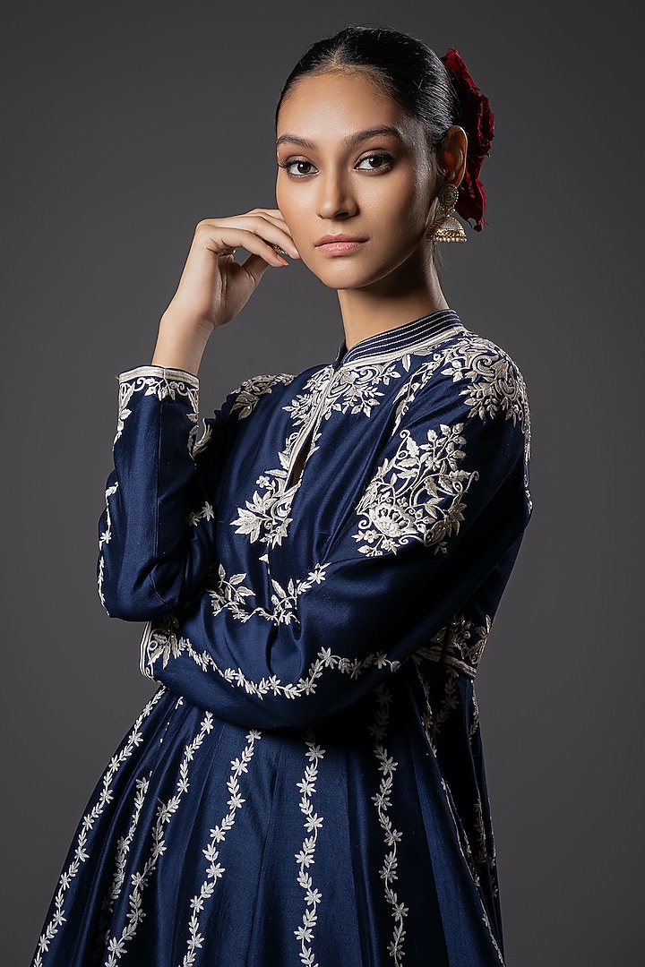 Indigo Chanderi Silk Resham Embroidered Bridal Anarkali Set by Rohit Bal at Pernia's Pop Up Shop