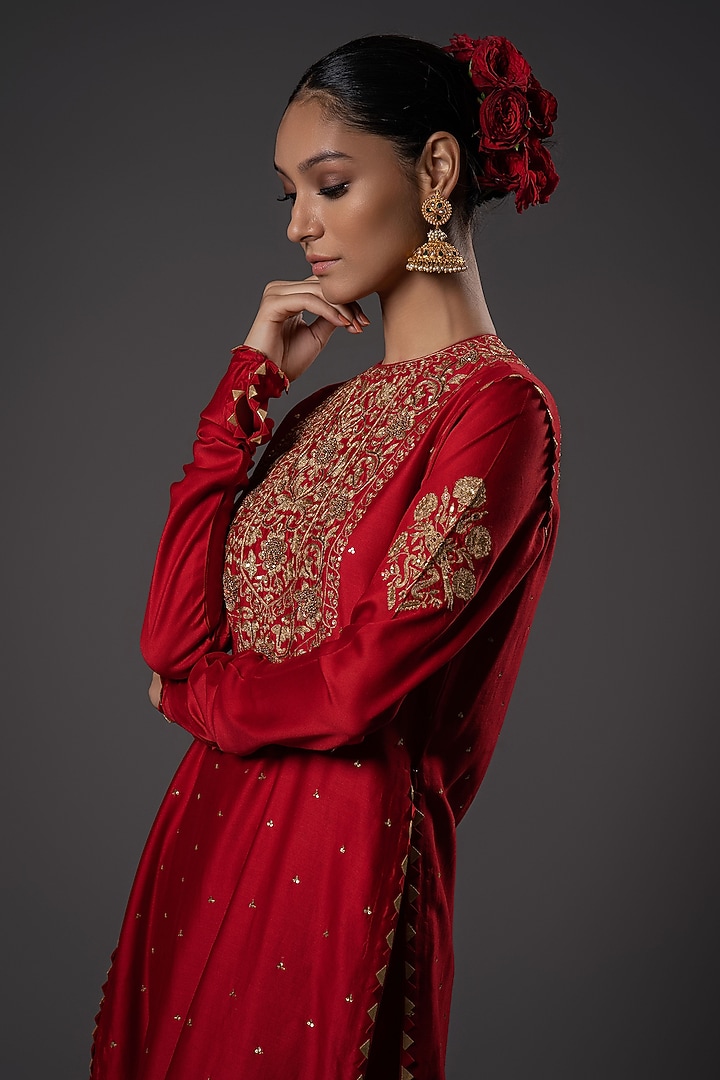 Red Chanderi Silk Zari Embroidered Kurta Set by Rohit Bal at Pernia's Pop Up Shop