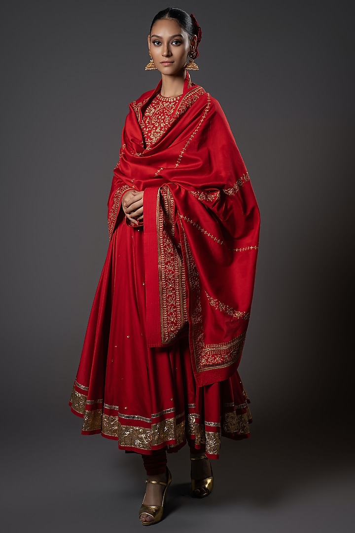 Wine Red Chanderi Silk Floral Embroidered Kalidar Anarkali Set by Rohit Bal