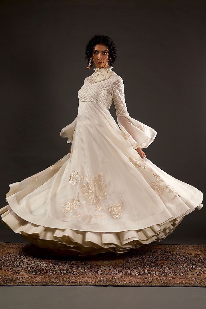 Ivory Bridal Anarkali Set With Resham & Thread Embroidery by Rohit Bal at Pernia's Pop Up Shop