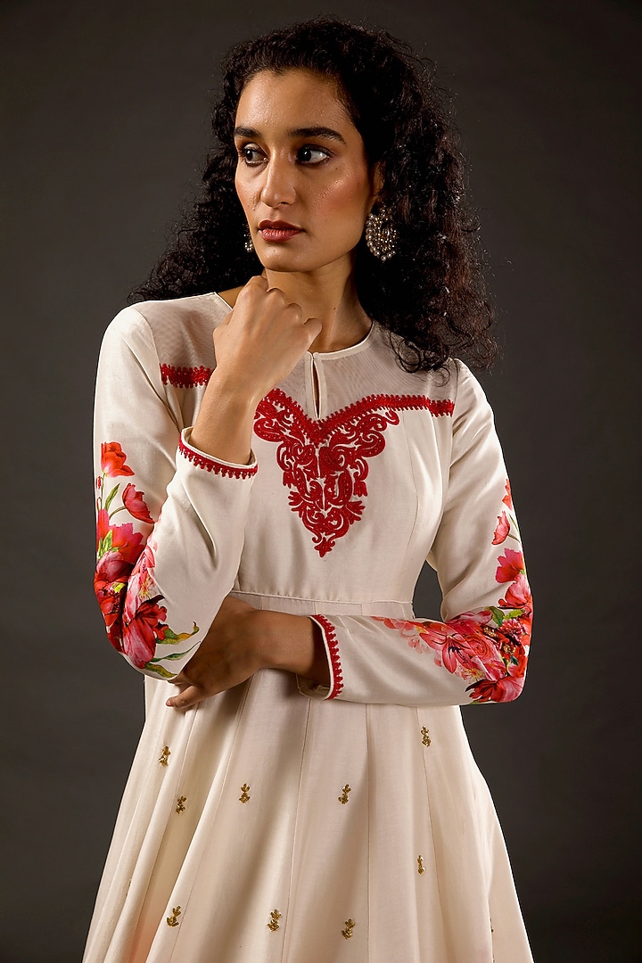 Ivory Printed & Embroidered Bridal Anarkali Set by Rohit Bal at Pernia's Pop Up Shop