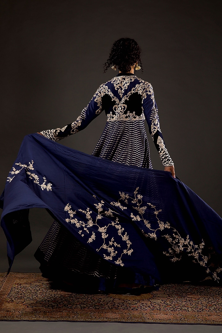 Indigo Resham & Thread Embroidered Bridal Anarkali Set by Rohit Bal at Pernia's Pop Up Shop