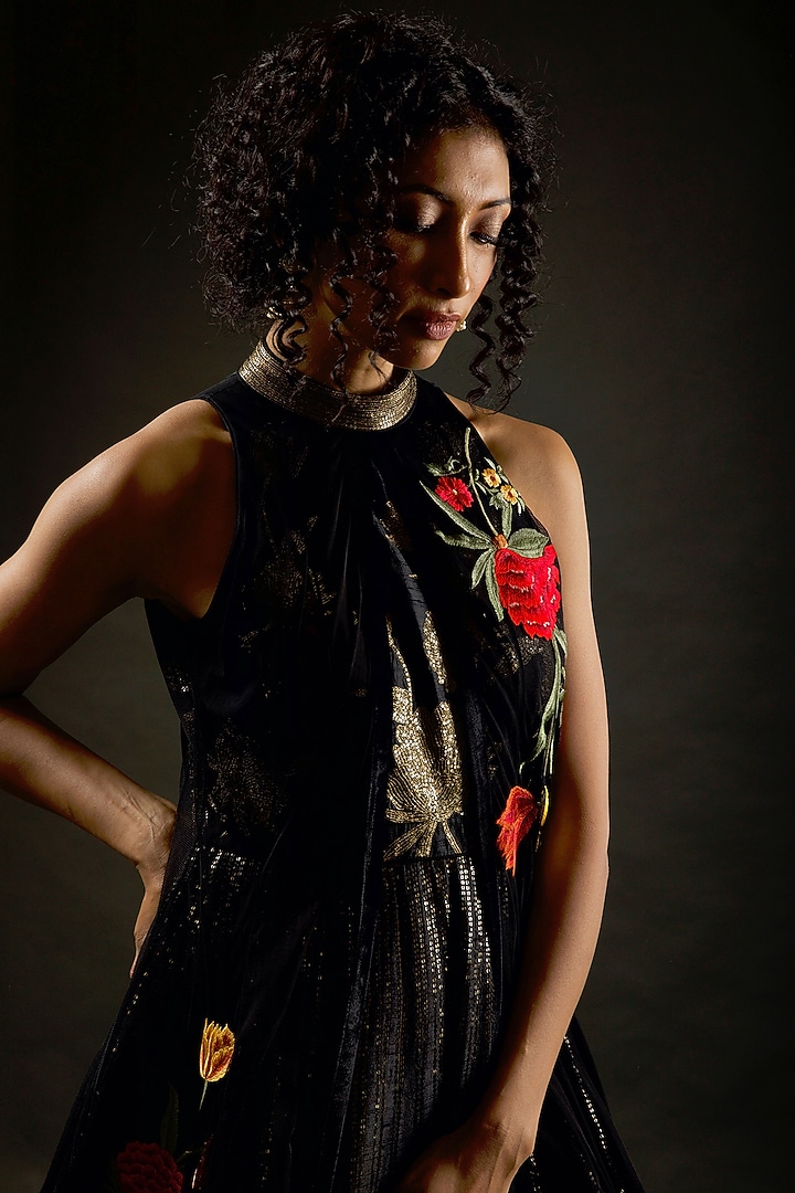 Black Embroidered Bridal Anarkali Set by Rohit Bal at Pernia's Pop Up Shop