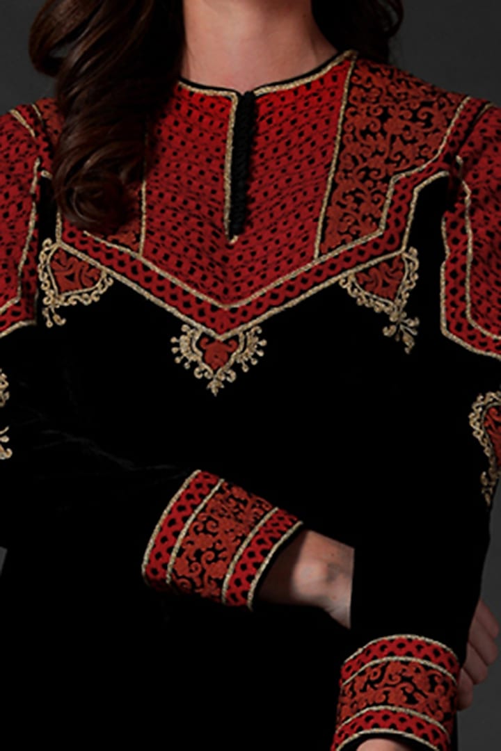 Black Machine & Hand Embroidered Kurta Set by Rohit Bal at Pernia's Pop Up Shop