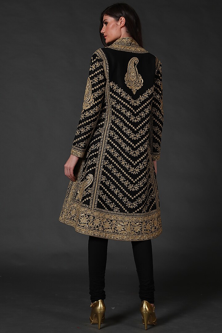 Black Hand Embroidered Kurta Set by Rohit Bal at Pernia's Pop Up Shop
