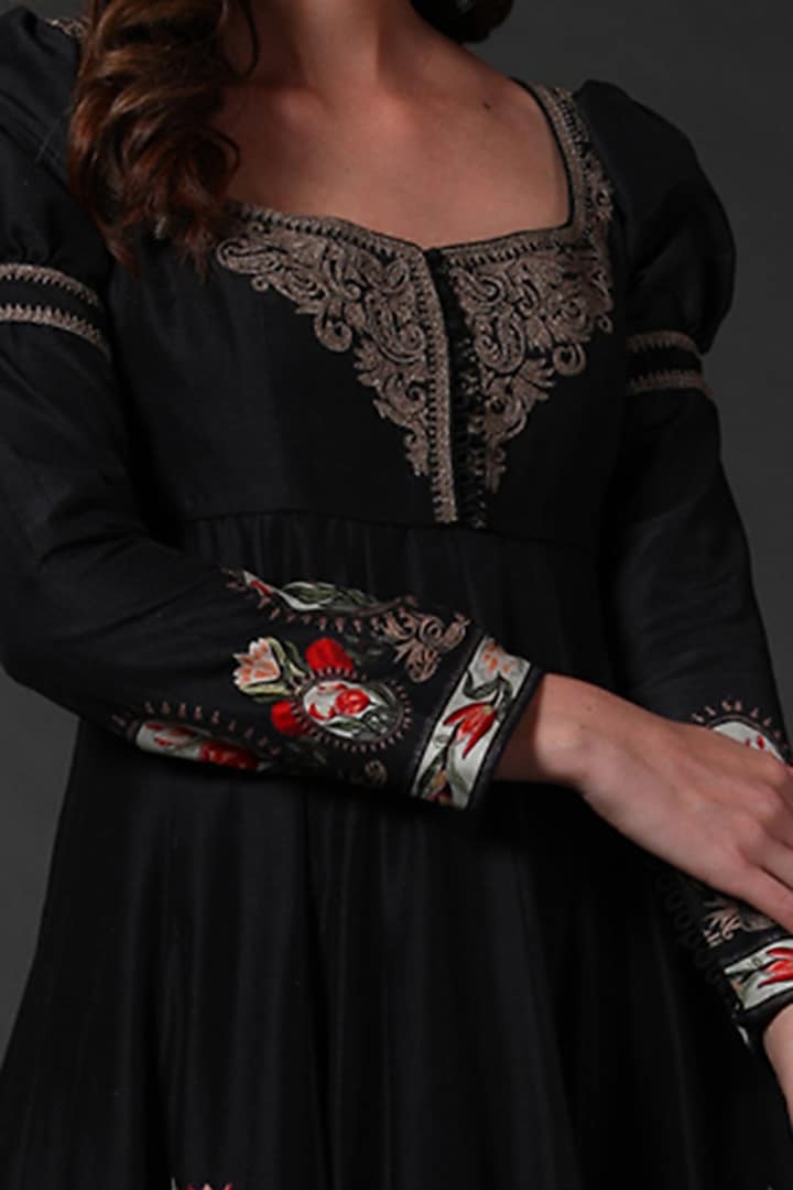 Black Digital Printed Bridal Anarkali Set by Rohit Bal at Pernia's Pop Up Shop