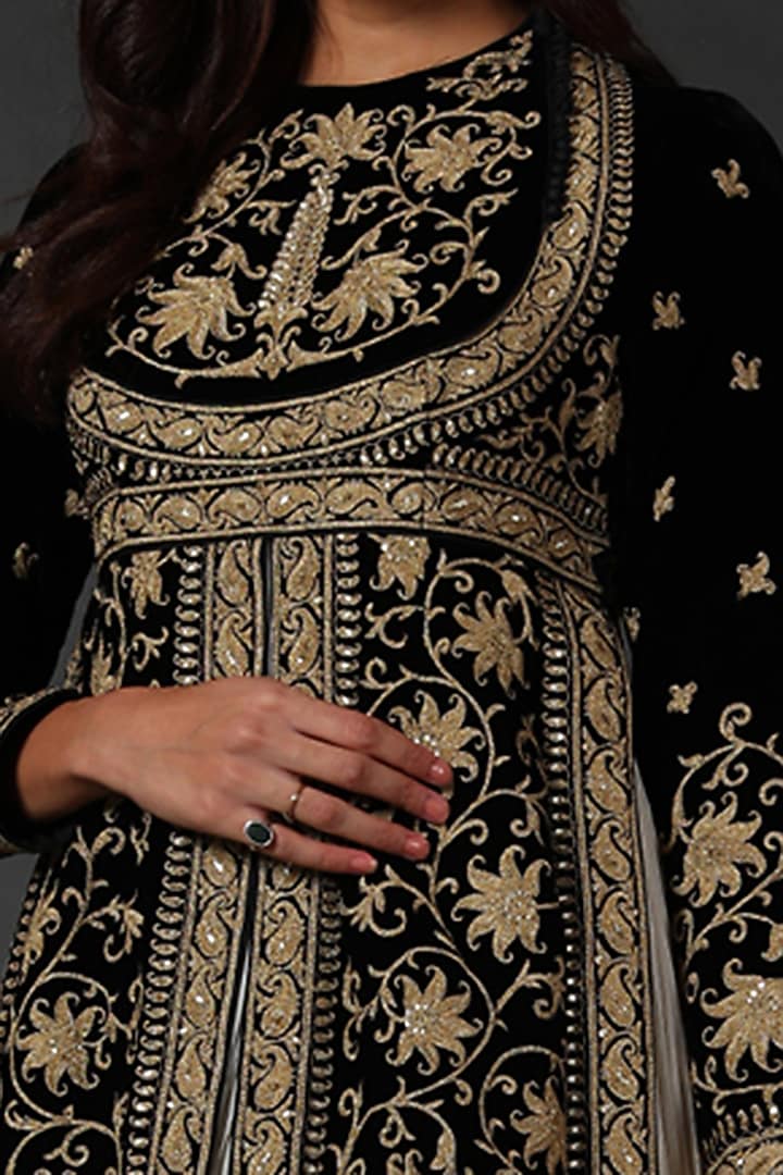 Black Machine & Hand Embroidered Split Bridal Anarkali Set by Rohit Bal at Pernia's Pop Up Shop