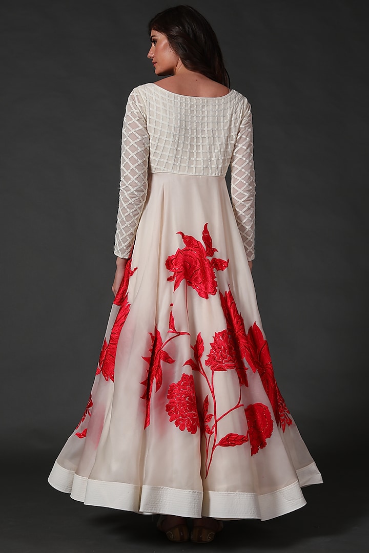 Ivory Chanderi Embroidered Bridal Anarkali Set by Rohit Bal at Pernia's Pop Up Shop
