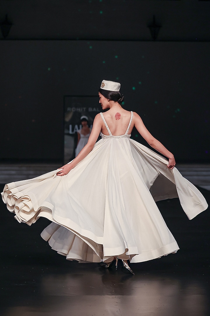 Ivory Net & Mul Mul Resham Embroidered Bridal Anarkali Set by Rohit Bal at Pernia's Pop Up Shop