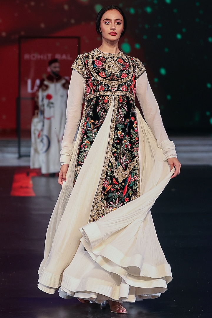 Ivory & Black Chanderi Resham Embroidered Bridal Anarkali Set by Rohit Bal at Pernia's Pop Up Shop