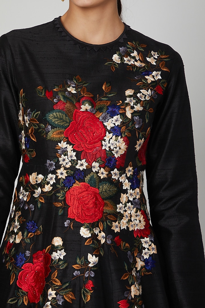 Black Embroidered Wedding Anarkali Set by Rohit Bal at Pernia's Pop Up Shop