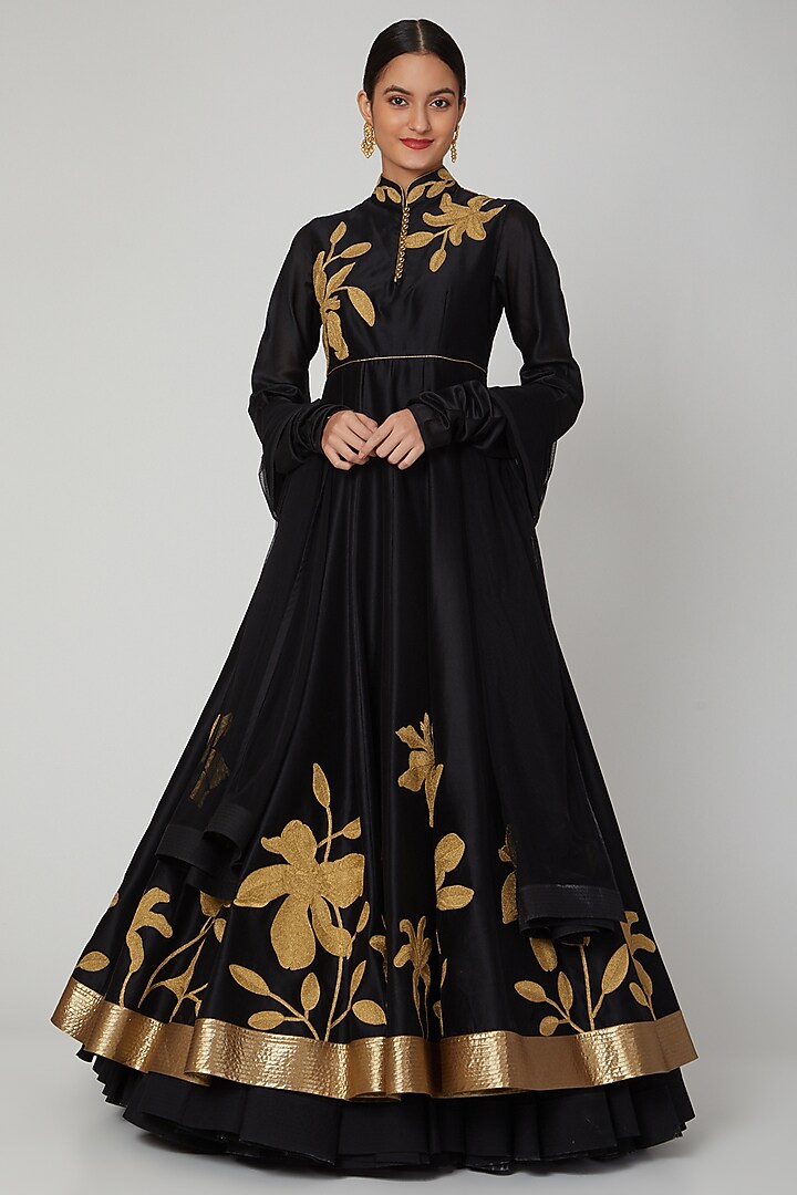 Black Printed Kurta Skirt Set by Rohit Bal at Pernia's Pop Up Shop