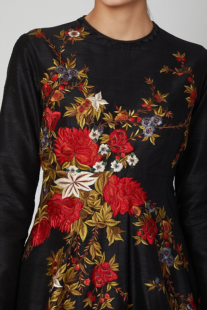Black Embroidered Wedding Anarkali Set by Rohit Bal at Pernia's Pop Up Shop