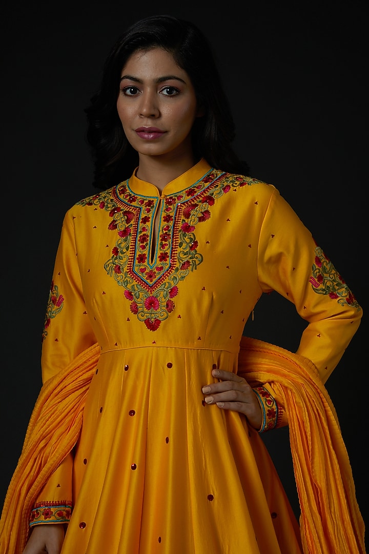 Mustard Hand Embroidered Bridal Anarkali Set by Rohit Bal at Pernia's Pop Up Shop