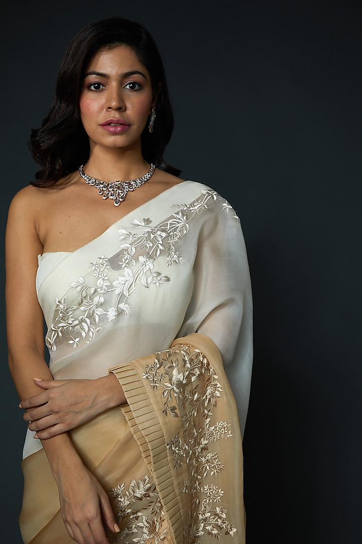 Ivory & Beige Organza Hand Embroidered Reception Saree Set by Rohit Bal at Pernia's Pop Up Shop