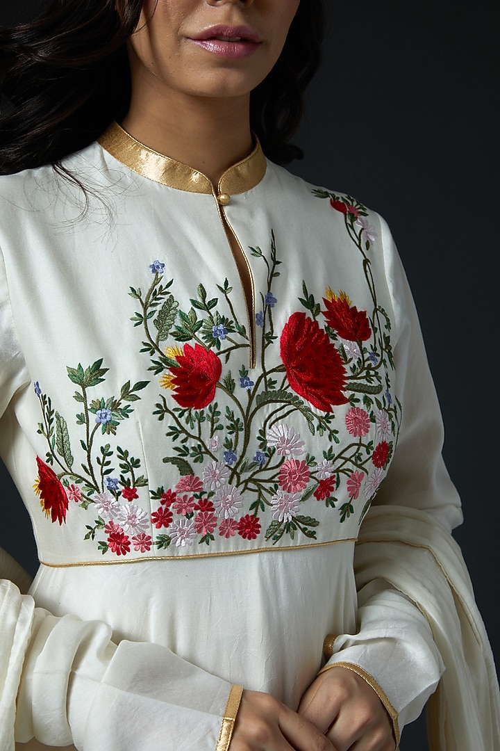 Ivory Wedding Anarkali Set With Embroidery by Rohit Bal at Pernia's Pop Up Shop