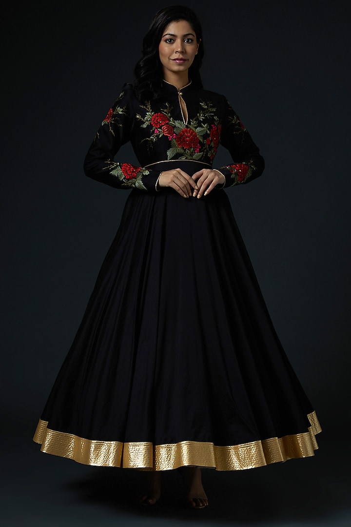 Maroon Embroidered Wedding Anarkali Set by Rohit Bal at Pernia's Pop Up Shop