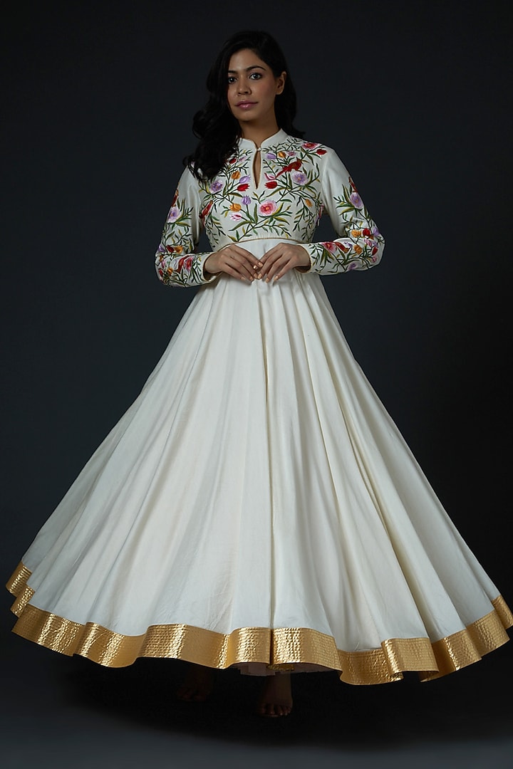 Off-White Embroidered Bridal Anarkali Set by Rohit Bal at Pernia's Pop Up Shop