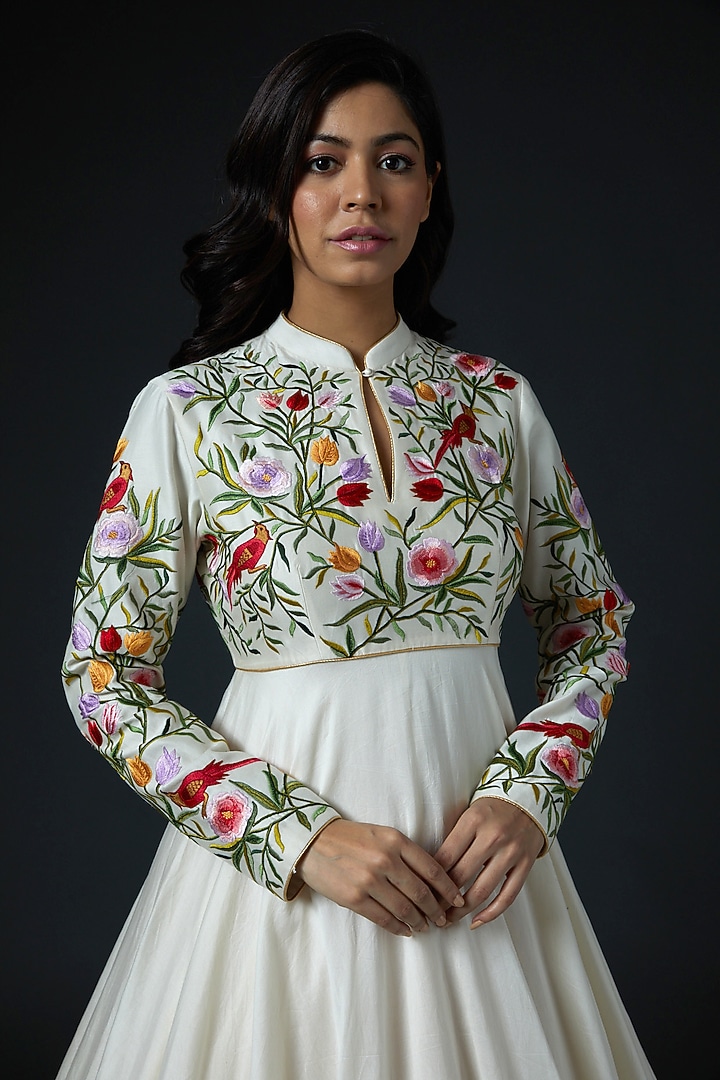 Off-White Embroidered Bridal Anarkali Set by Rohit Bal at Pernia's Pop Up Shop
